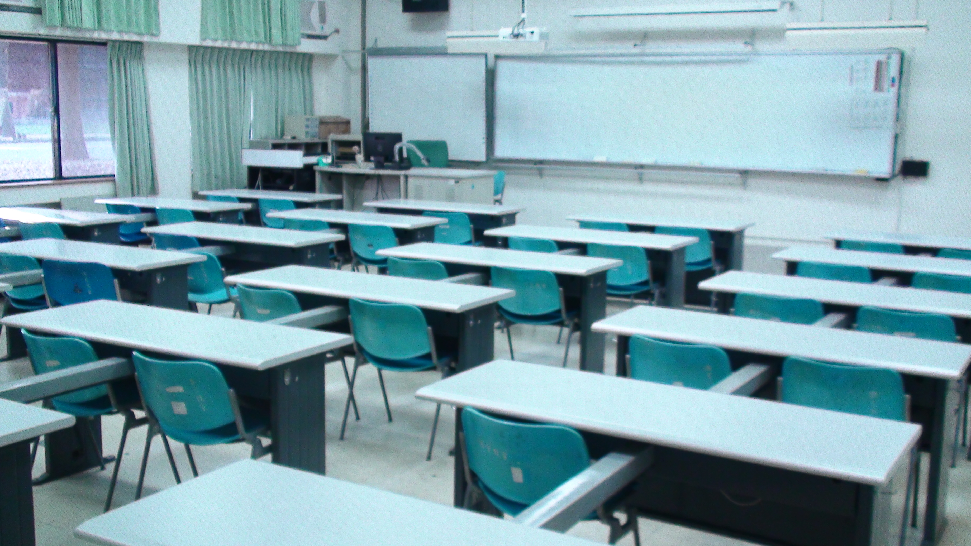 Language Specialized Classroom
